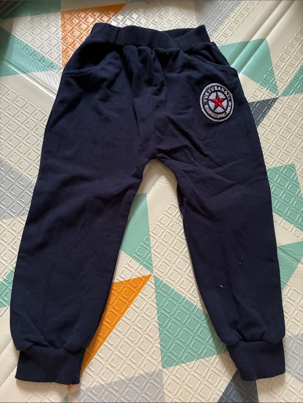 20/25$ 🧸 Kids Navy Jogger Pants with Star Patch